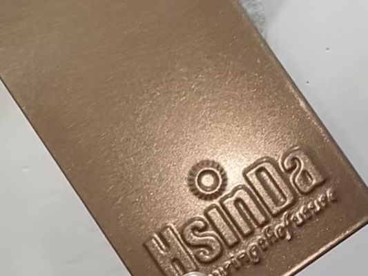 Recubrimiento en polvo metálico marrón resistente a los rayos UV y duradero con tamaño de partícula de 30-42 µm para protección contra la corrosión