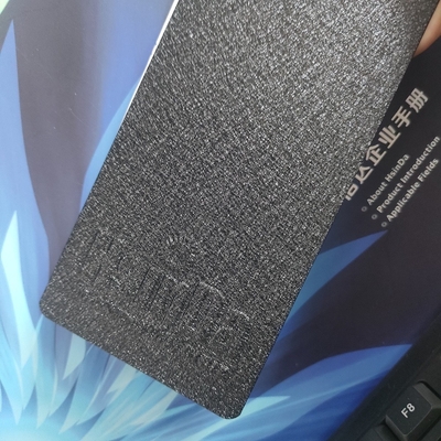 Hsinda Cuero resistente a la intemperie Poliéster negro Polvo de recubrimiento electrostático para exteriores Polvo de recubrimiento de pintura de automóviles