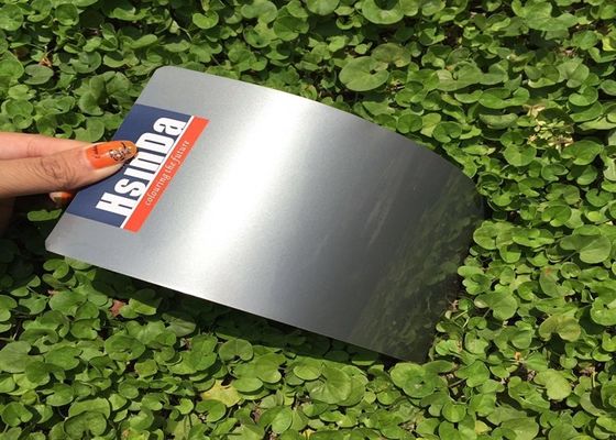 Con un revestimiento de polvo electrostático sin contaminación.